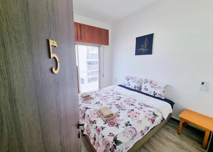 Citycenter Next To The * Lárnaca