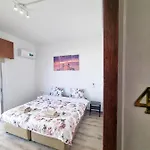 Habitación en casa particular Citycenter Next To The *