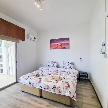 Citycenter Next To The בית אירוח *