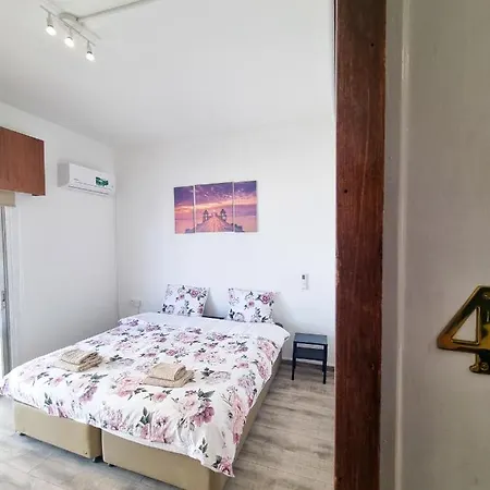 בית אירוח Citycenter Next To The *