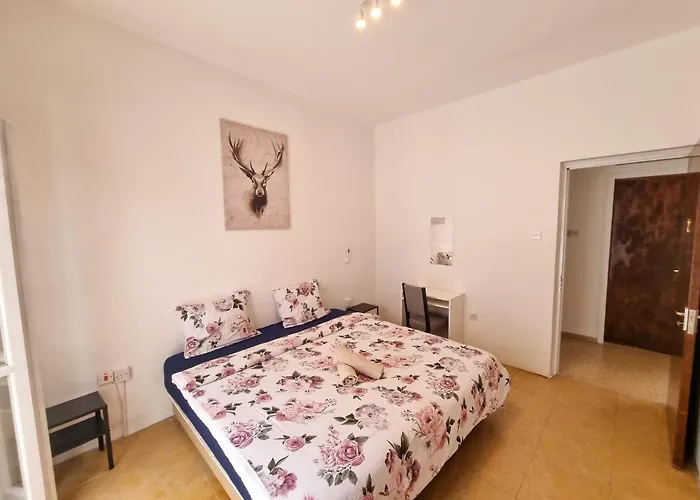 Ubytování v soukromí Citycenter Next To The Larnaca